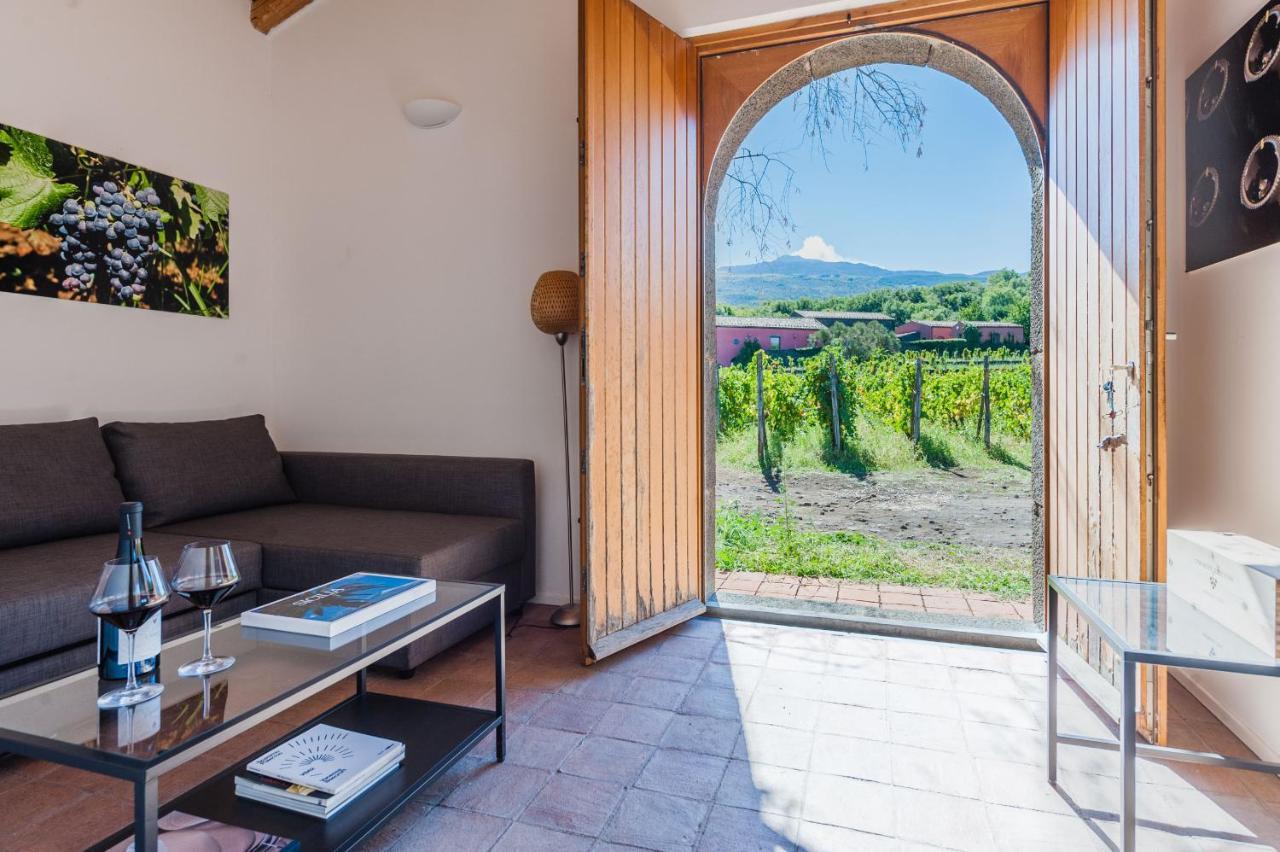 Terrazze Dell'Etna - Country Rooms And Apartments Рандаццо Экстерьер фото