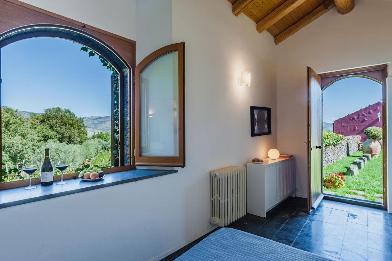 Terrazze Dell'Etna - Country Rooms And Apartments Рандаццо Экстерьер фото