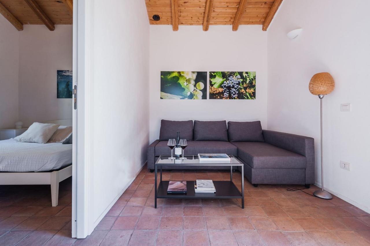 Terrazze Dell'Etna - Country Rooms And Apartments Рандаццо Экстерьер фото